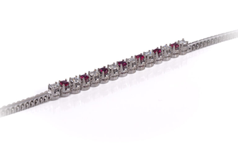 Armband 7 Rubine 0,90 ct + 8 Brillanten 0,80 ct E-F/VVS-VS IGI [BRORS 20454]