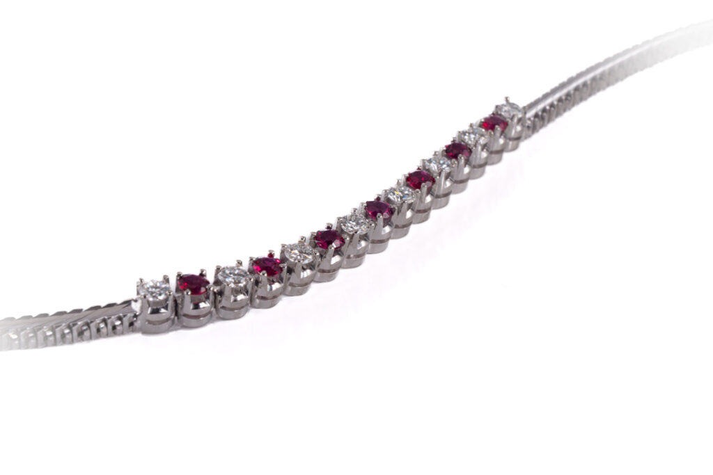 Armband 7 Rubine 0,90 ct + 8 Brillanten 0,80 ct E-F/VVS-VS IGI [BRORS 20454]