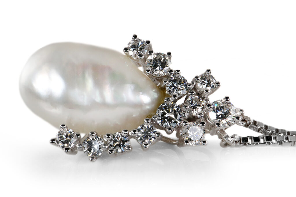 Kette Anhänger Salzwasser Perle 12 Brillanten 750 Weißgold IGI [BRORS 20471]