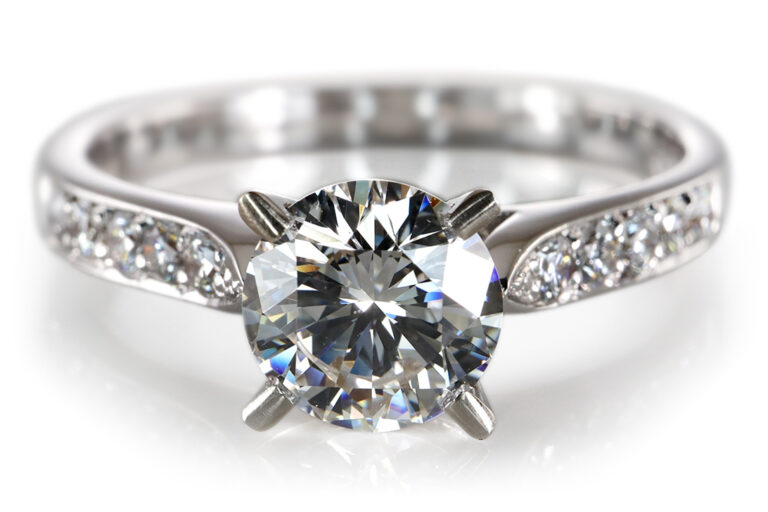 Ring 1 Brillant 0,65 ct + 10 Brillanten 0,17 ct Weißgold DPL Gr.55 [BRORS 20472]