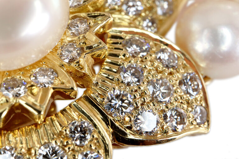 Salzwasser Perlen Collier + 86 Brillanten 1,90 ct 750 IGI [BRORS 20474]