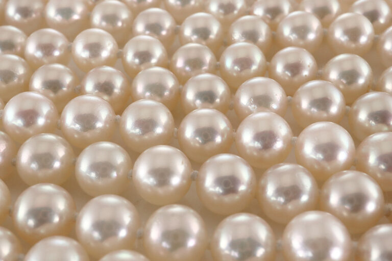 Salzwasser Perlen Collier + 86 Brillanten 1,90 ct 750 IGI [BRORS 20474]