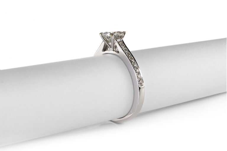 Verlobungsring 1 Brillant 0,73 ct LUPENREIN 750 Weißgold DPL Gr 54 [BRORS 20543]