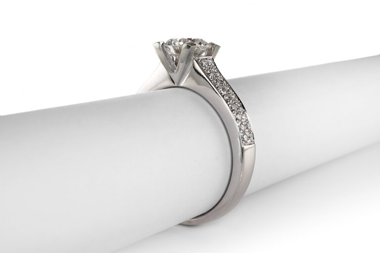 Ring 1 Brillant 0,97 ct RIVER/VVS 2 + 36 Brill. 750 Gold DPL [BRORS 20549]