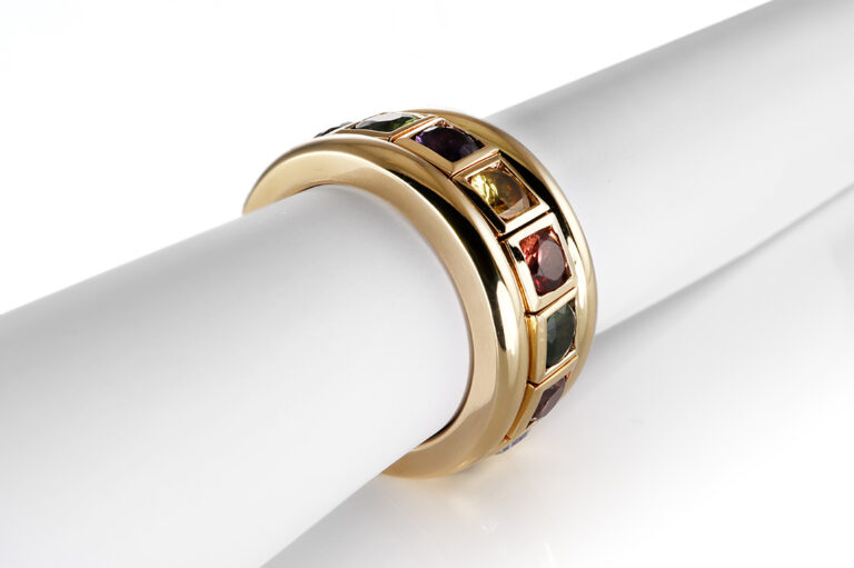 Drehring 15 Saphire *Regenbogen* 9,0 ct 750 Gelbgold IGI Gr 67 [BRORS 20561]