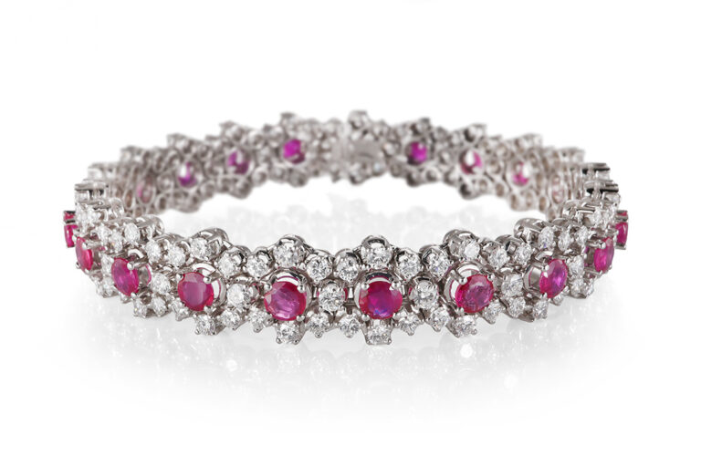 Armband MOGOK Rubine unbehandelt 7,0 ct Brillanten 6,7 ct 750 IGI [BRORS 20566]
