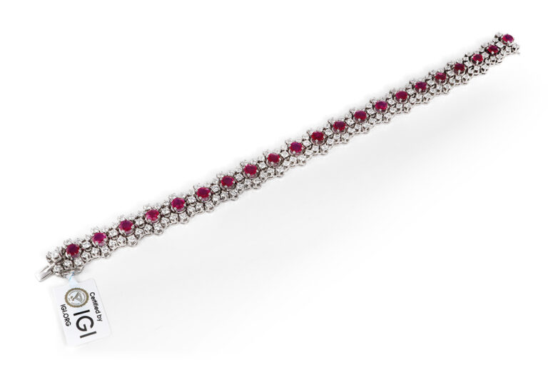 Armband MOGOK Rubine unbehandelt 7,0 ct Brillanten 6,7 ct 750 IGI [BRORS 20566]