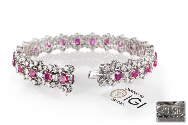 Armband MOGOK Rubine unbehandelt 7,0 ct Brillanten 6,7 ct 750 IGI [BRORS 20566]