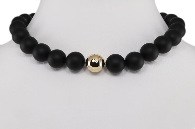 Schubart Onyx Kette 27 Kugeln 8 Brillanten ca 0,16 ct 750 Gelbgold [BRORS 20579]