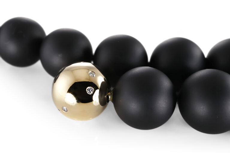 Schubart Onyx Kette 27 Kugeln 8 Brillanten ca 0,16 ct 750 Gelbgold [BRORS 20579]