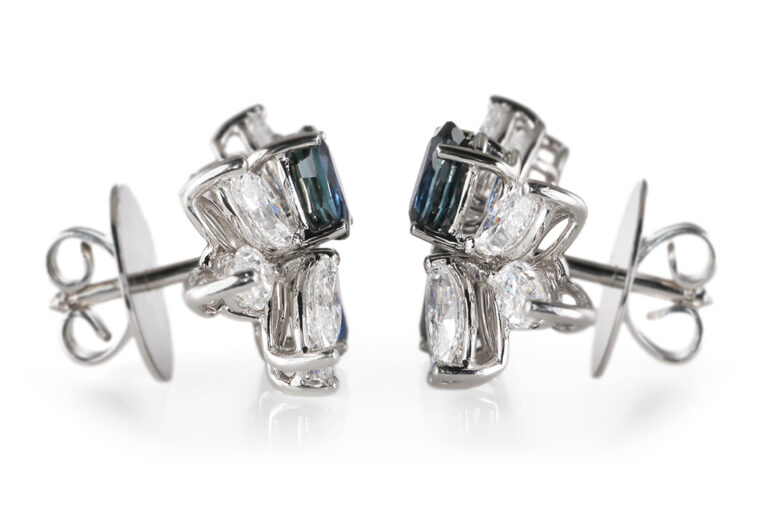 Ohrstecker 4 Saphire ca 2,0 ct + 14 Diamanten 2,0 ct D-E Gold IGI [BRORS 20595]