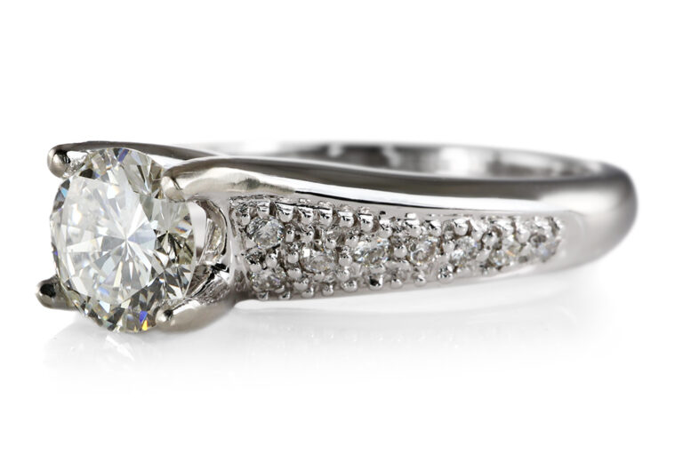 Ring 1 Brillant 0,59 ct I/SI 1 + 16 Brillanten 585 Gold DPL Gr. 54 [BRORS 20624]