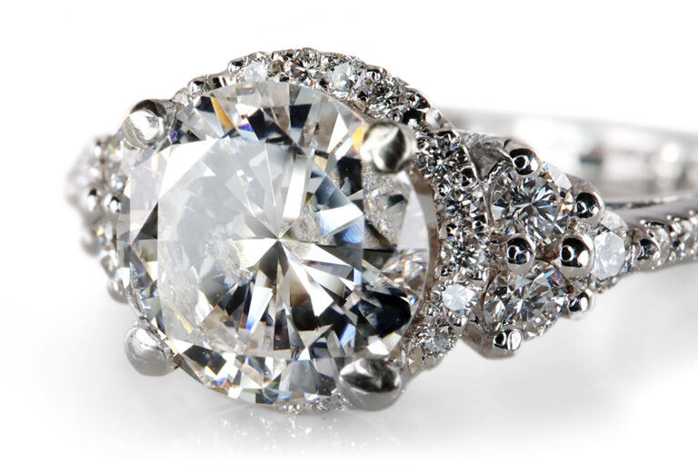 Ring Brillant ca 1,35 ct + 40 Diamanten 0,4 ct 750 Gold IGI Gr.55 [BRORS 20383]