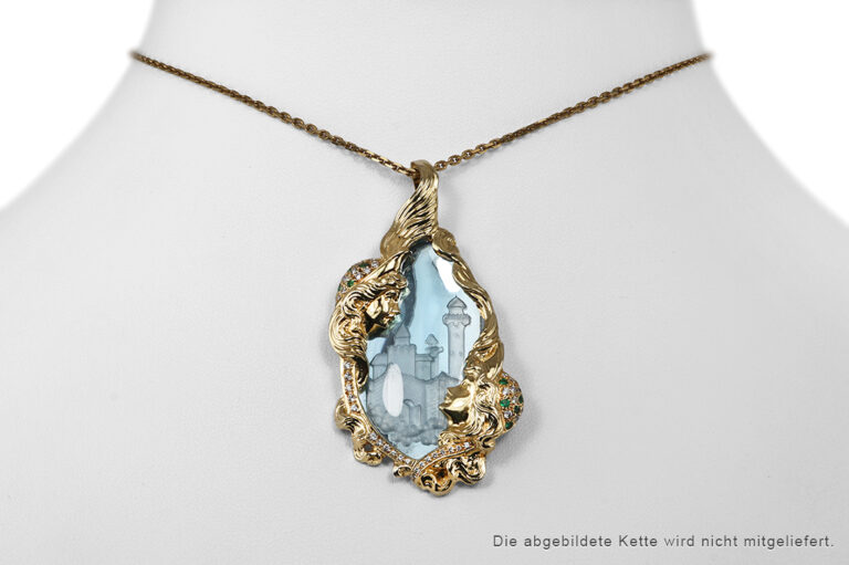 Wallace Chan Anhänger Blautopas Smaragde Brillanten Gelbgold IGI [BRORS 20633]