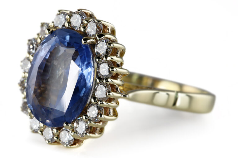 Ring Saphir unbehandelt 3,7 ct + 16 Brillanten Gold IGI Gr 60 [BRORS 20634]