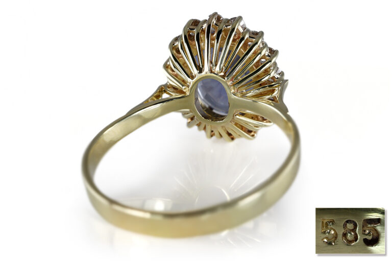 Ring Saphir unbehandelt 3,7 ct + 16 Brillanten Gold IGI Gr 60 [BRORS 20634]