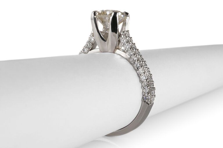 Ring 1 Brillant 1,18 ct P-R/P1 + 62 Brillanten 750 Gold DPL Gr. 52 [BRORS 20642]