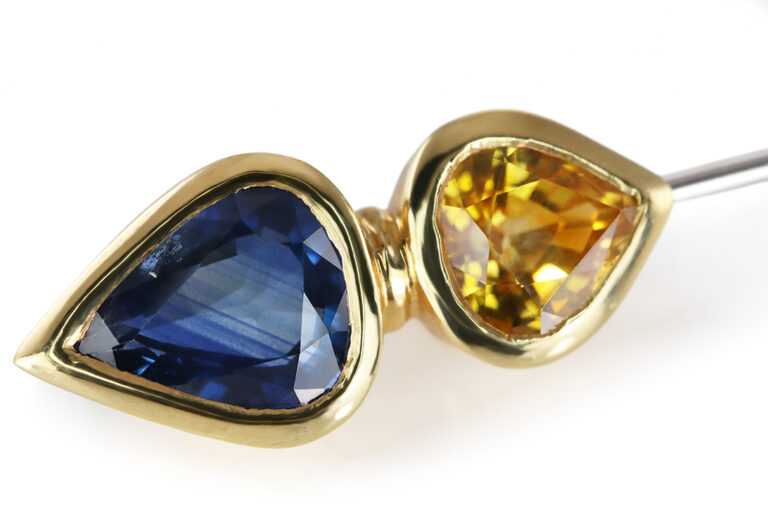 Brosche Stabborsche 2 Saphire Perlen Brillant 750 Gold Platin IGI [BRORS 20659]