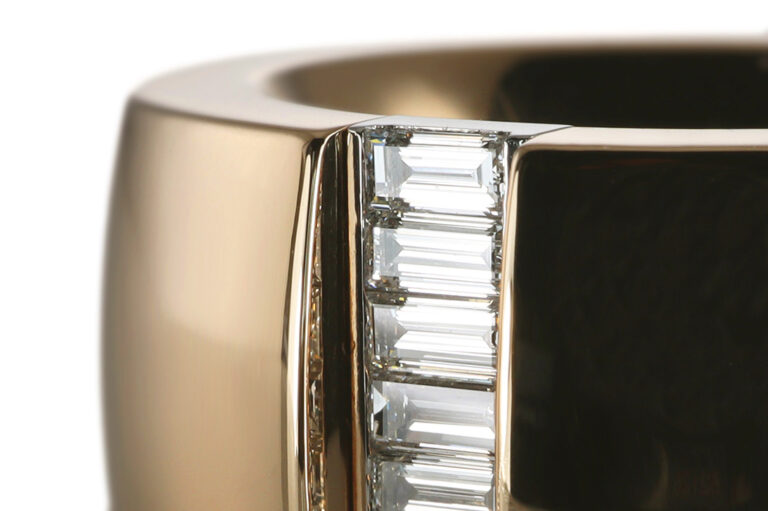 Schubart Ring 8 Diamanten ca 1,12 ct TW/IF 750 / Platin Gr. 55 [BRORS 20666]