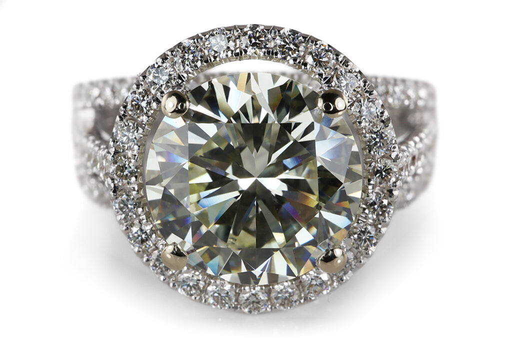 Ring 1 Brillant 3,32 ct VS1/N-O + Brillanten 0,95 ct 750 Gold DPL [BRORS 20701]