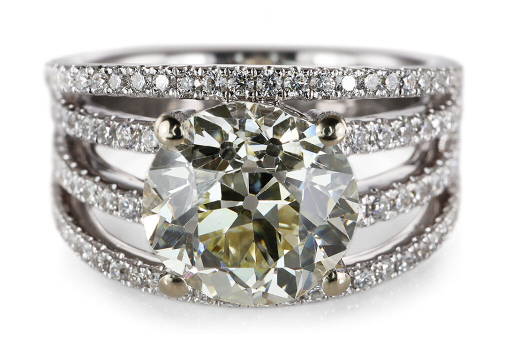 Ring 1 Diamant 3,04 ct N-O/VS 2 + Brillanten 750 Gold DPL Gr. 52 [BRORS 20703]