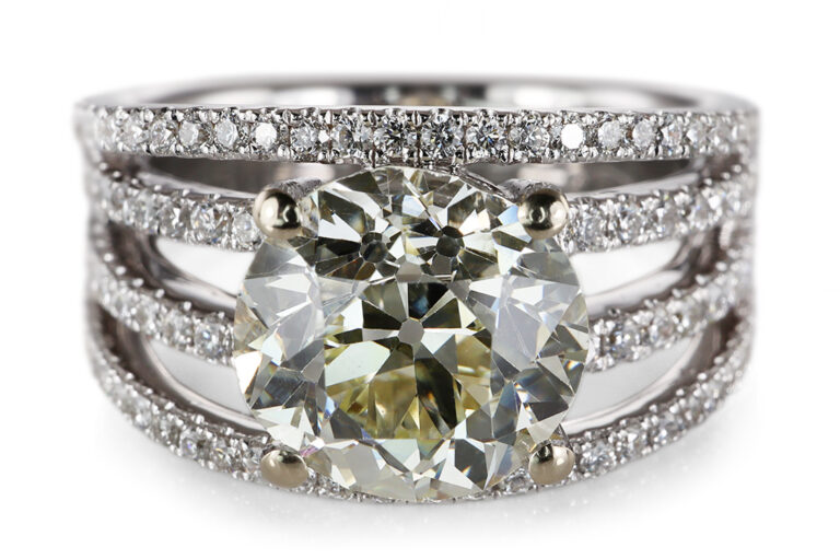 Ring 1 Diamant 3,04 ct N-O/VS 2 + Brillanten 750 Gold DPL Gr. 52 [BRORS 20703]