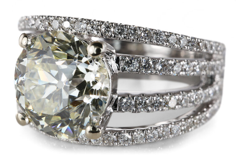 Ring 1 Diamant 3,04 ct N-O/VS 2 + Brillanten 750 Gold DPL Gr. 52 [BRORS 20703]