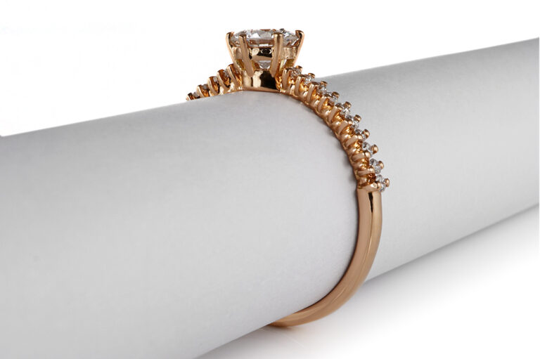 Ring 1 Brillant 0,43 ct G/SI 2 + 20 Brillanten 750 Gold DPL Gr. 53 [BRORS 20714]