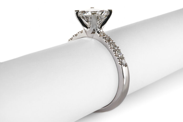 Ring 1 Brillant 1,42 ct H/P1 + 10 Brillanten 750 Gold DPL Gr. 54 [BRORS 20715]