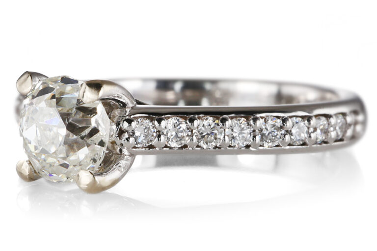 Ring 1 Diamant 0,77 ct K/VS 2 + 18 Brillanten 750 Gold DPL Gr. 55 [BRORS 20719]