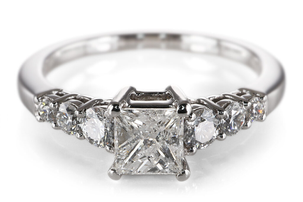 Ring 1 Diamant 0,54 ct G/P2 + 6 Brillanten 750 Weissgold DPL Gr 54 [BRORS 20762]
