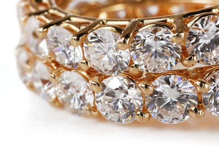 Ohrringe Creolen 34 Brillanten 3,4 ct E-F/VVS-VS 750 IGI Ø 21,8 mm [BRORS 20789]