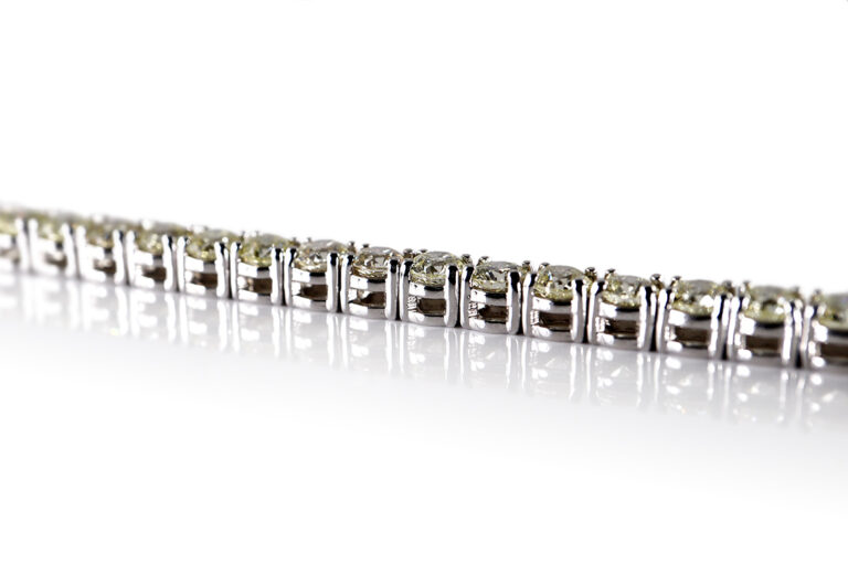 Tennisarmband 38 Brillanten insg. ca. 11,85 ct 585 Weißgold IGI [BRORS 19634]