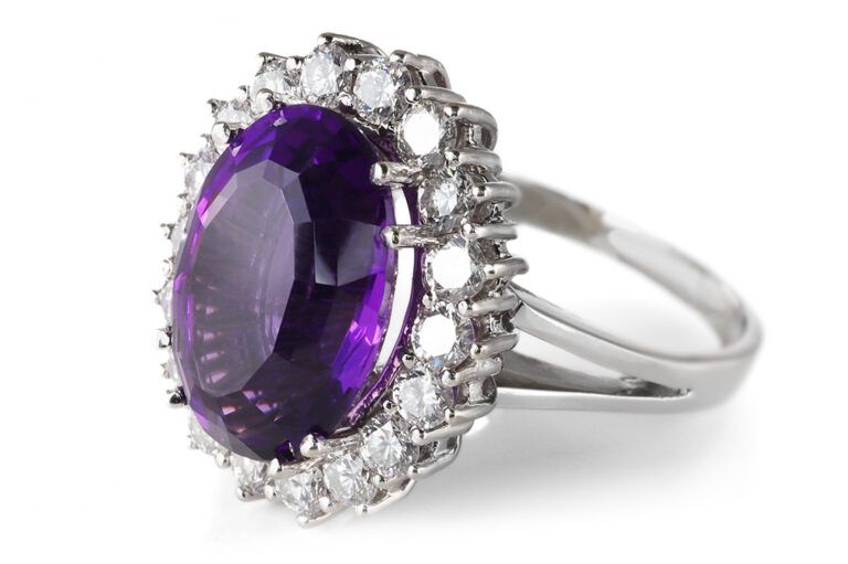 Ring 1 Amethyst 5,5 ct + 18 Brillanten 1,1ct. D-E-F/VS SI Gold IGI [BRORS 20833]