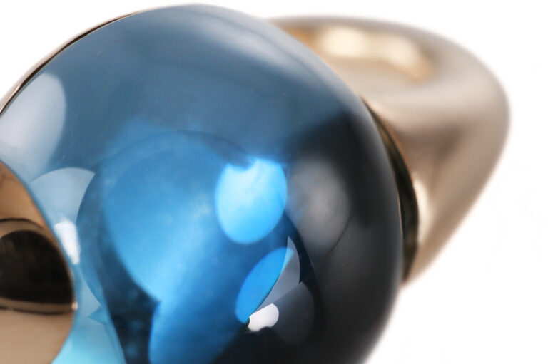 Pomellato Ohrringe M’ama non M’ama London Blue Topas 750 Gelbold [BRORS 20842]