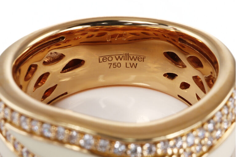 Ring Leo Wittwer 112 Brillanten ca 0,7 ct TW/VS 750 Gelbgold Gr 58 [BRORS 20859]
