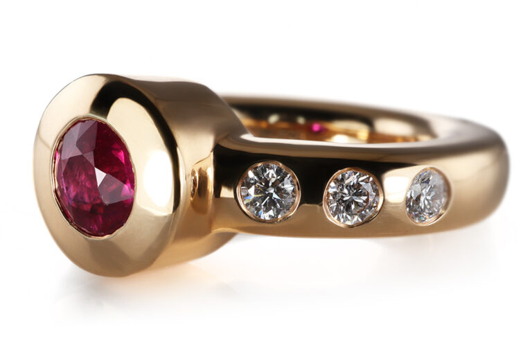 Ring A.ODENWALD 1 Rubin 1,2 ct + 6 Brillanten 750 Gelbgold Gr 56 [BRORS 20878]