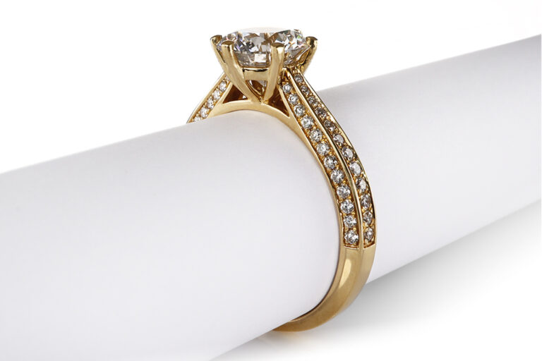 Ring 73 Brillanten 1,5ct I/SI2 + 0,36 ct TW/VS 750 Gelbgold Gr 54 [BRORS 20897]