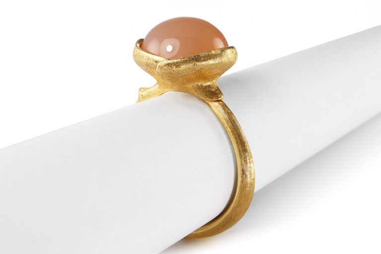 NEU Ring Ole Lynggaard Lotus No2 Mondstein Blush Gr 53 [BRORS 20904]