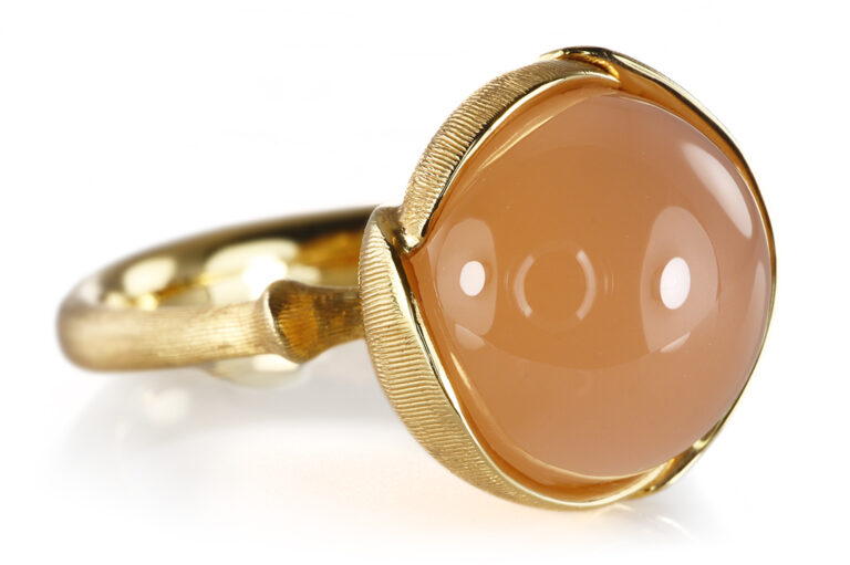 NEU Ring Ole Lynggaard Lotus No2 Mondstein Blush Gr 53 [BRORS 20904]