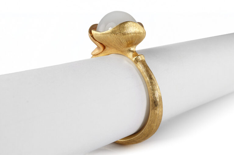 NEU Ring Ole Lynggaard Lotus No1 Mondstein Weiß Gr 52 [BRORS 20905]