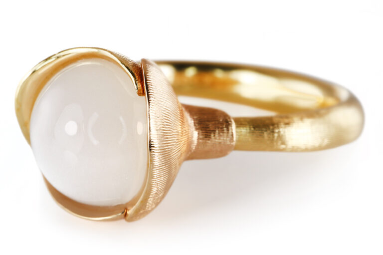 NEU Ring Ole Lynggaard Lotus No1 Mondsten Weiß Gr 52 [BRORS 20918]