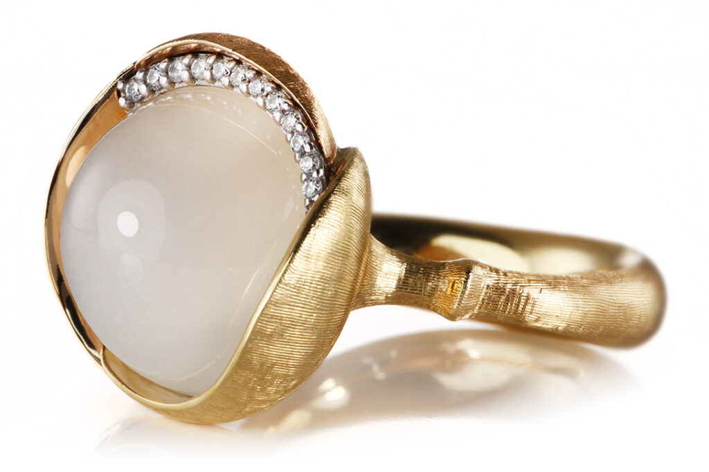 NEU Ring Ole Lynggaard Lotus No3 Mondstein weiß Gr 53 [BRORS 20919]