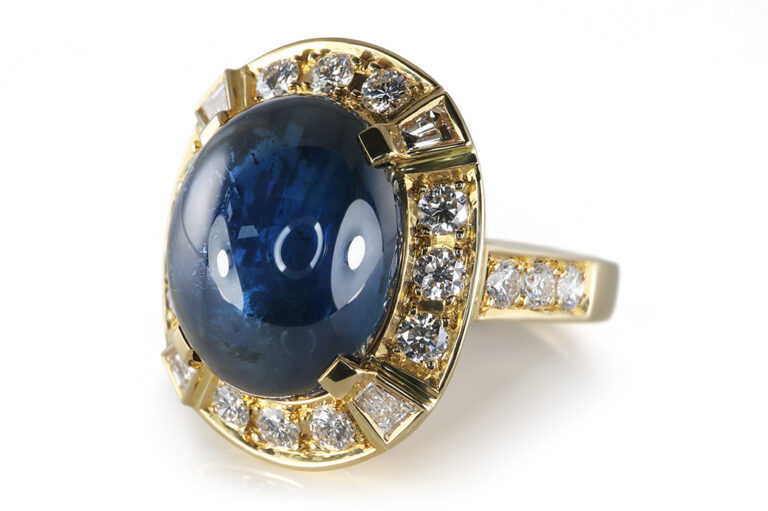 NEU Ring Saphir ca 12,09 ct 22 Diamanten ca 1,09 ct TW 750 IGI [BRORS 20937]