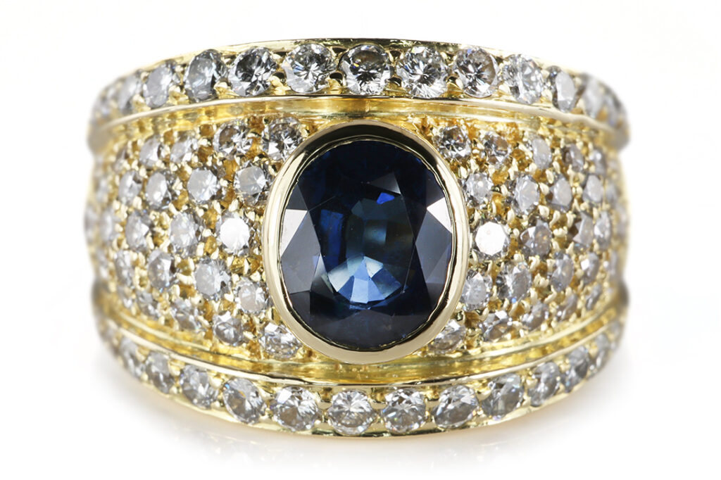 Ring Saphir 1,35 ct Deep Blue 84 Brillanten 1,8 ct 750 IGI Gr 60 [BRORS 20957]