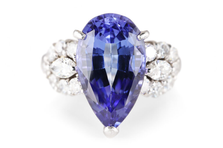 Ring Tansanit 4,4 ct +16 Diamanten ca 0,8 ct 900 Platin IGI Gr 54 [BRORS 20968]