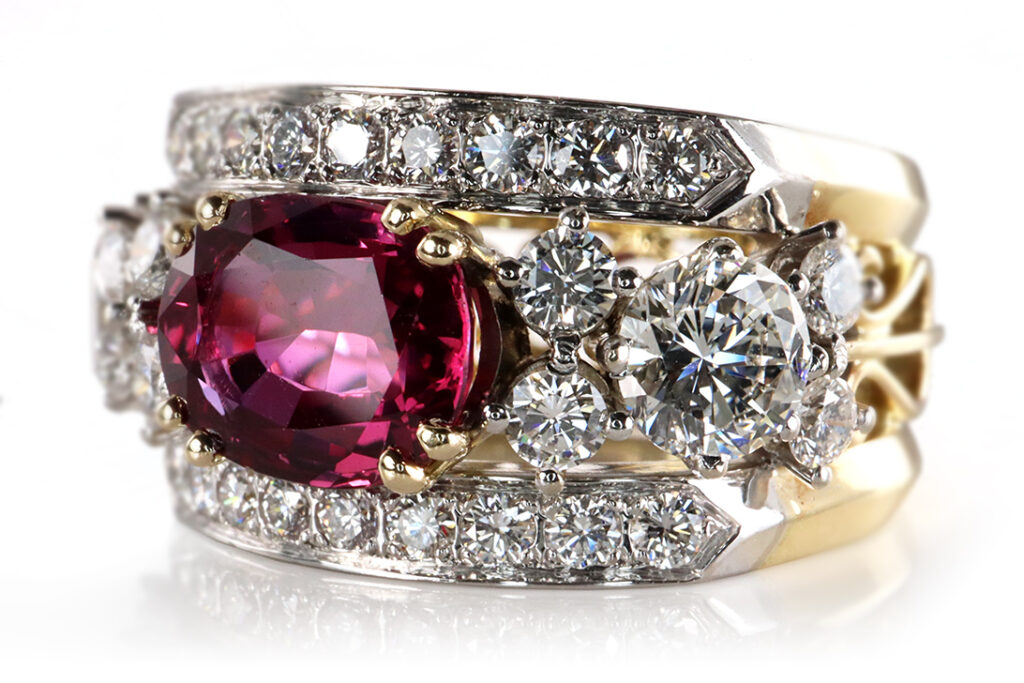 Ring pinker Saphir 2,0 ct 28 Brillanten 1,6 ct 585 Gold IGI Gr 53 [BRORS 20971]