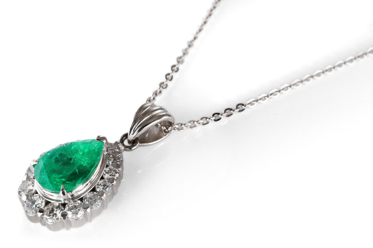 Kette Anhänger Smaragd Kolumbien 1,5 ct + 14 Brillanten 0,6 ct IGI [BRORS 20993]