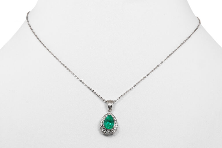 Kette Anhänger Smaragd Kolumbien 1,5 ct + 14 Brillanten 0,6 ct IGI [BRORS 20993]