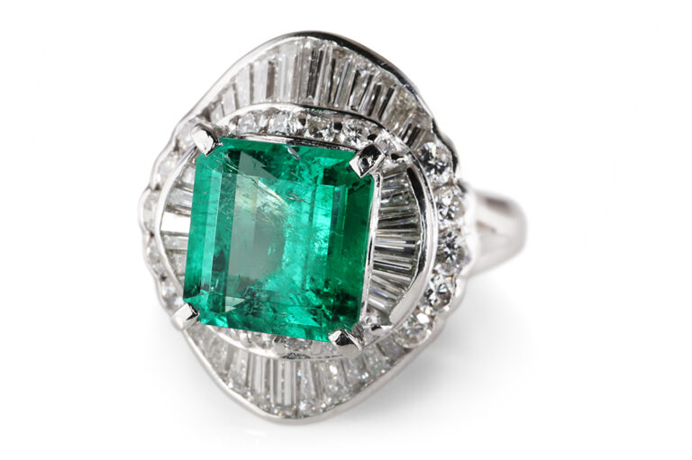 Ring Smaragd 2,75 ct + 58 Diamanten ca 1,35 ct E-G/VS-SI IGI [BRORS 20995]